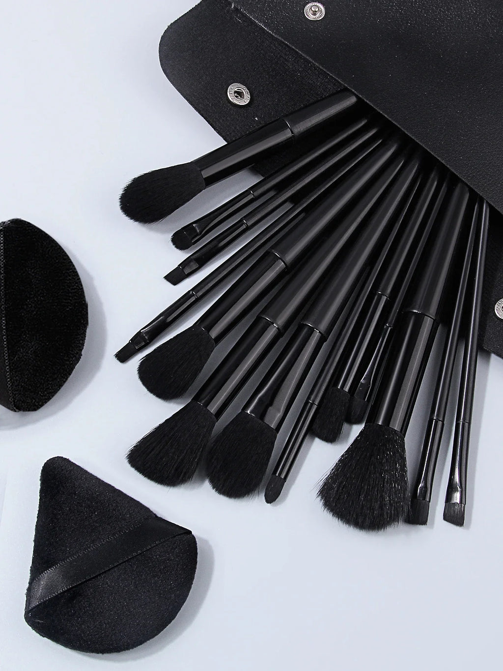 16Pcs Fluffy Makeup Brush Set with Storage Case & Puffs