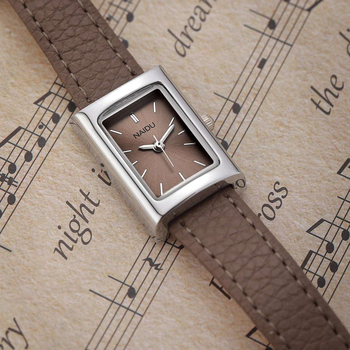 Women's Retro Rectangular Quartz Watch | Leather Band