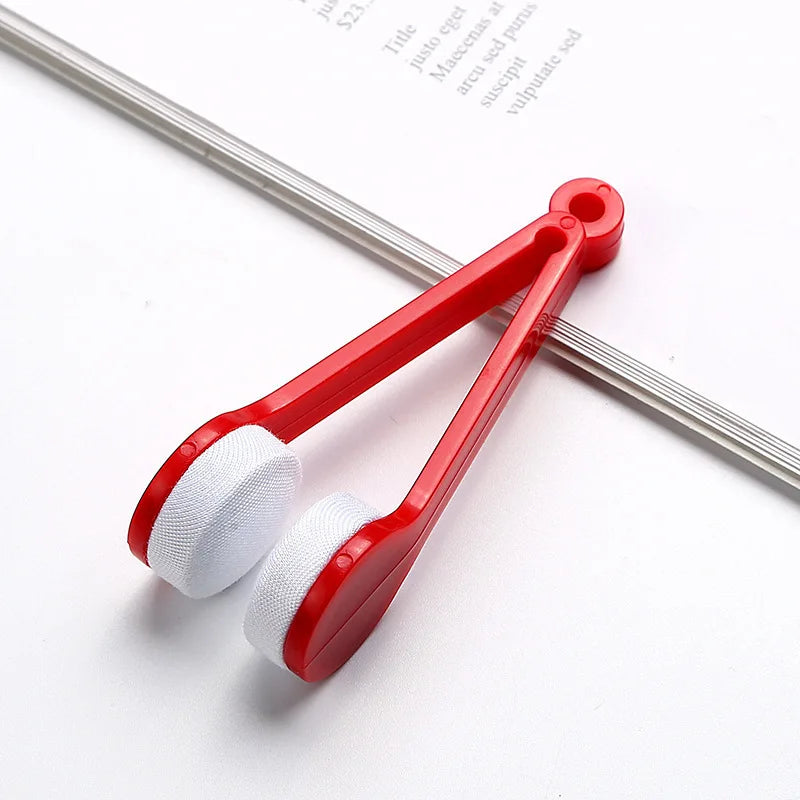 Mini Portable Eyeglass Cleaner Clip – Microfiber Lens Wipe Tool