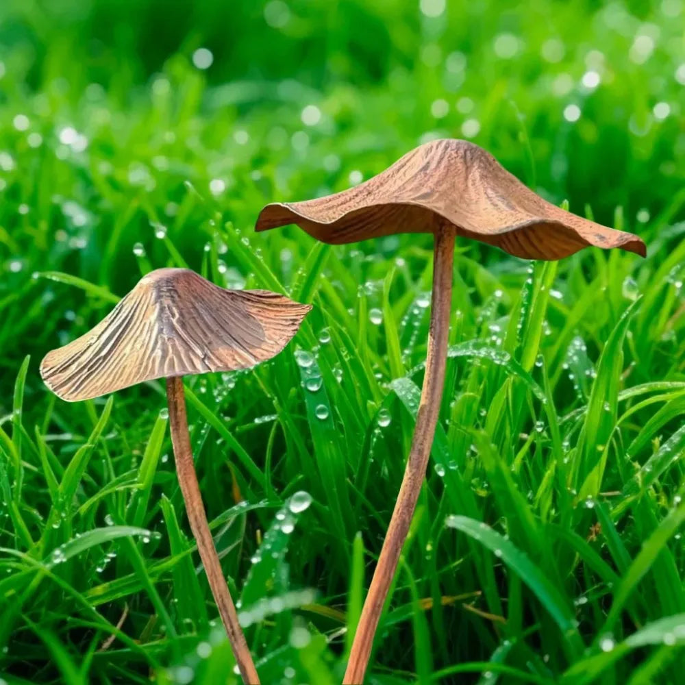 Retro Metal Rusty Mushroom Garden Lawn Decoration Set