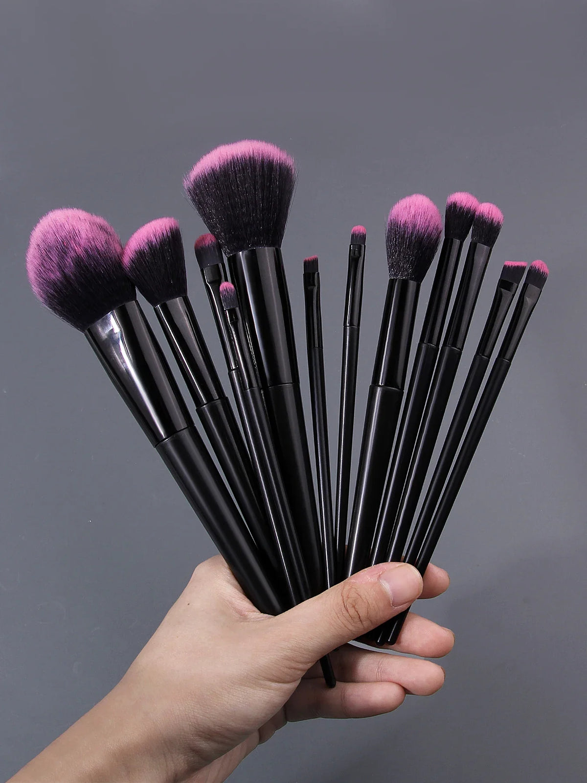 16-Piece Professional Makeup Brush Set – Soft Fluffy Brushes