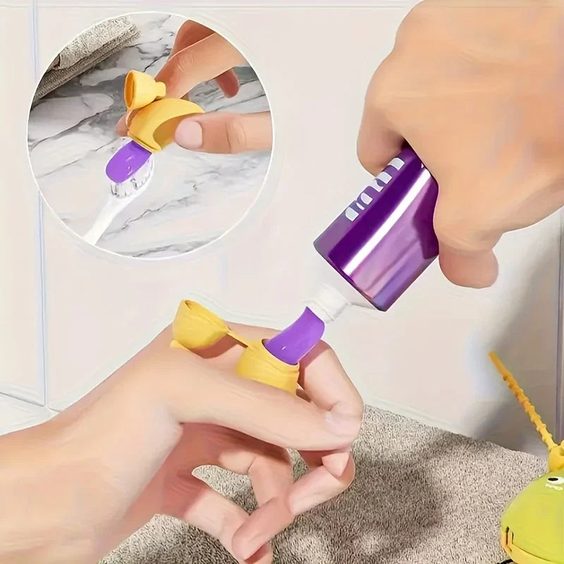 2-in-1 Banana Toothbrush Holder Dustproof Travel Case