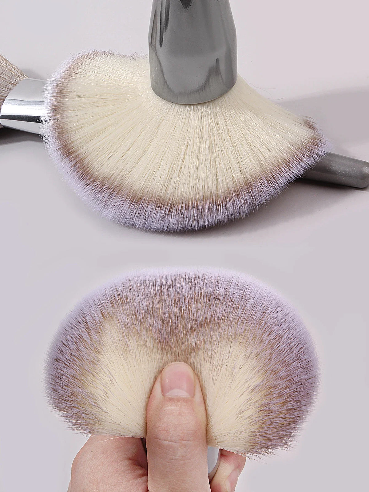 Extra-Large Powder Blush Brush + 2 Triangular Puffs – Nixie
