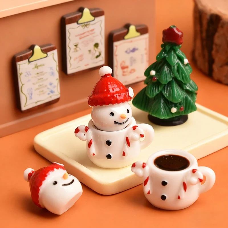Mini Snowman Teacup Decoration – Miniature Christmas Resin Scene Set