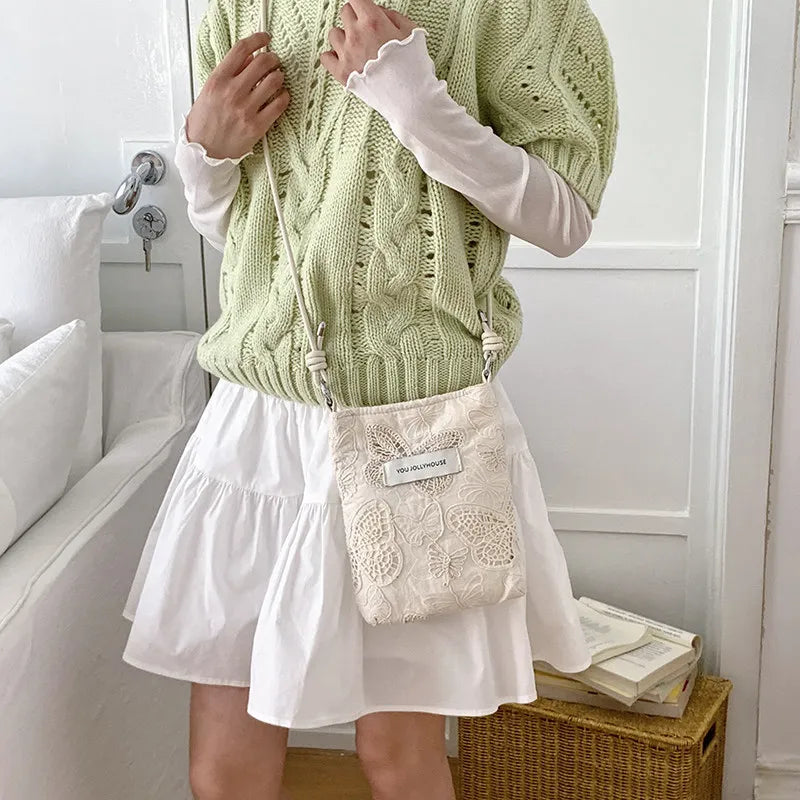Korean Floral Embroidered Canvas Crossbody Bag | Nixie