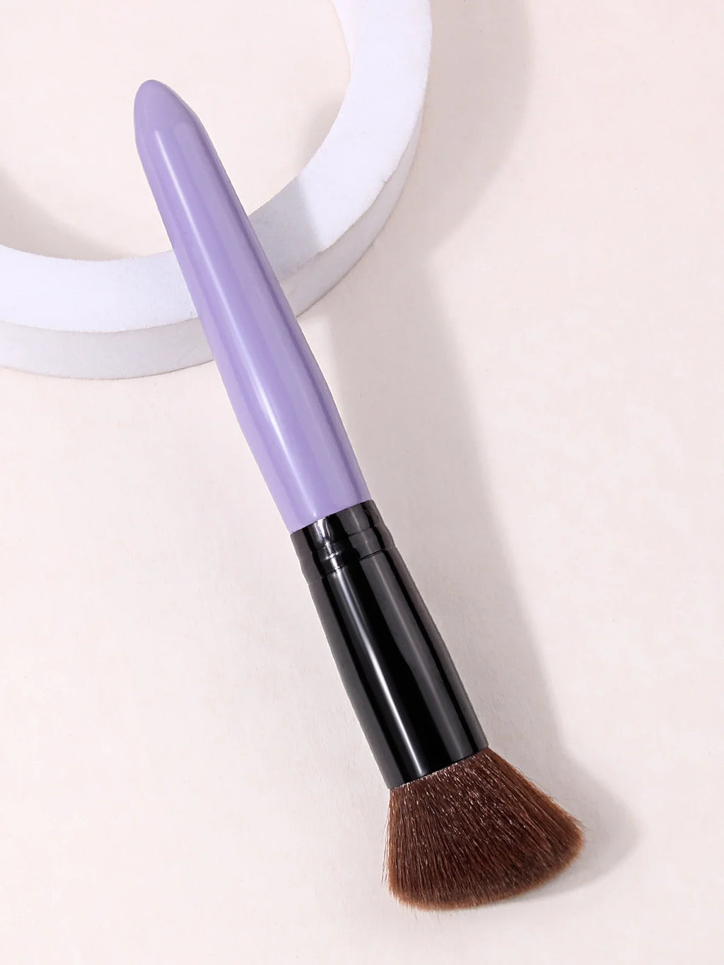 Angled Blush Contour Makeup Brush – Soft Fluffy Synthetic Hair