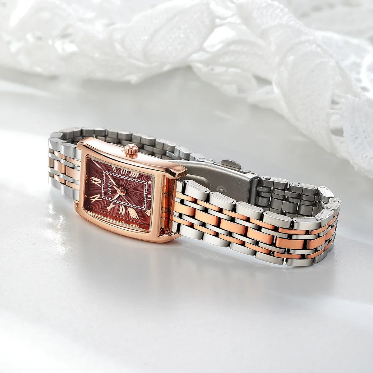Casual Fashion Quartz Watch – Alloy Strap & Roman Numeral Dial