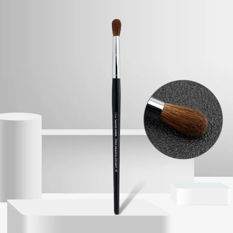 Tapered Crease Eyeshadow Brush – Natural Goat Hair Makeup
