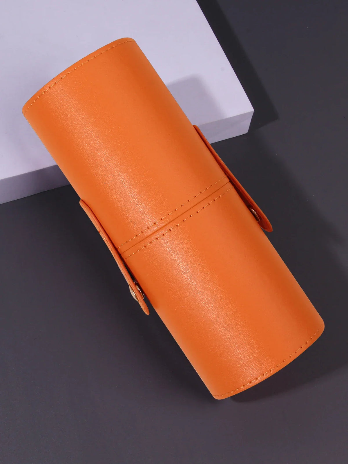 Portable Dustproof Makeup Brush Holder with Lid – Multi-Color