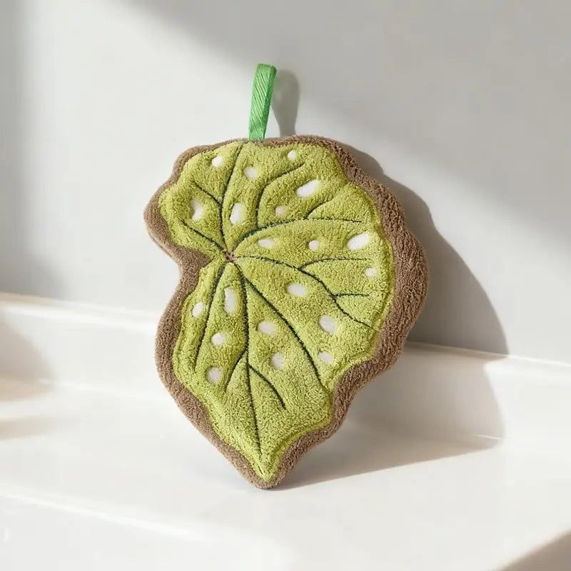 Leaf-Shaped Hand Towel – Soft Coral Fleece Hanging Towel