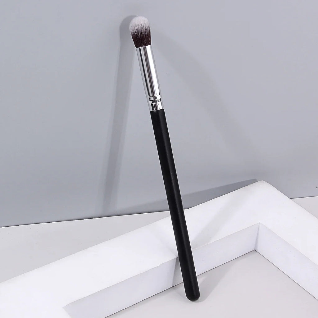 Nixie Premium Foundation Concealer Contour Brush | Blending