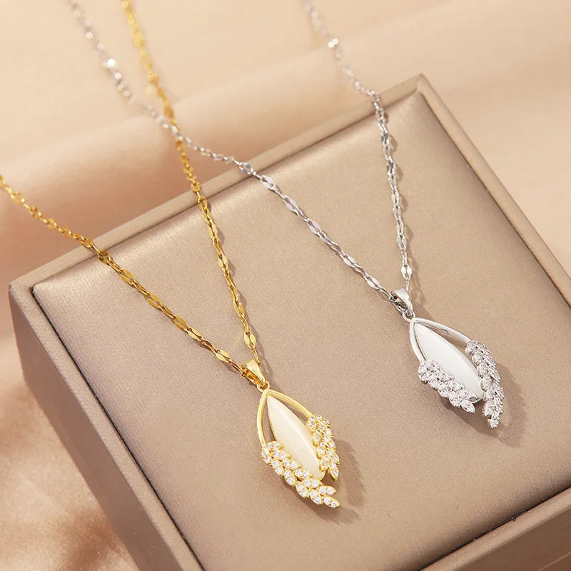 Women's Leaf Pendant Necklace – Stainless Steel Gold & Silver