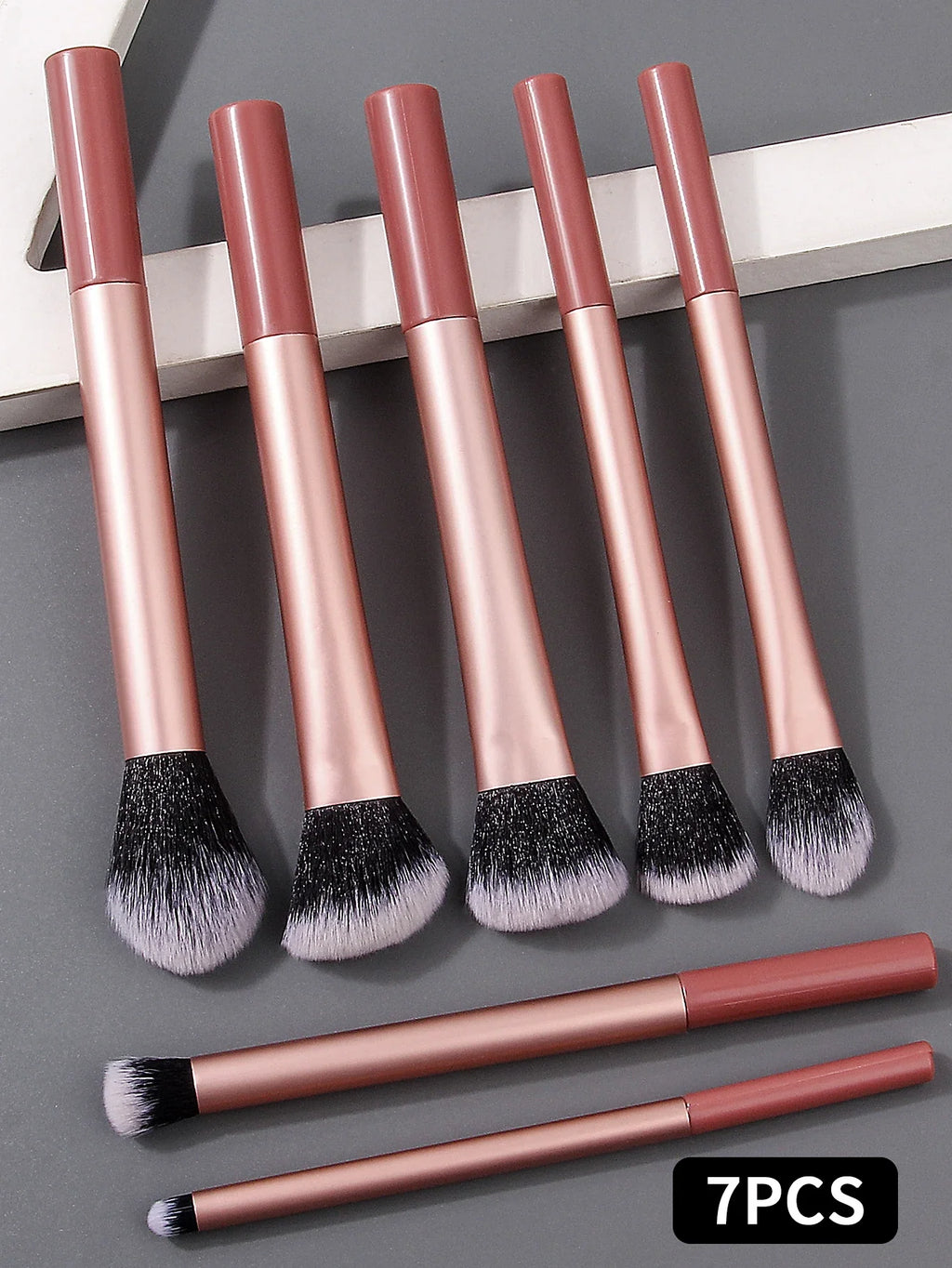 Nixie 7-Piece Makeup Brush Set – Synthetic Bristles Kit