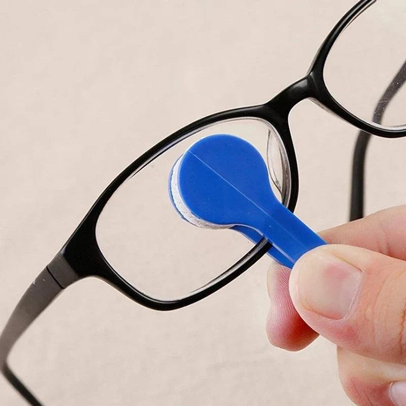 Mini Portable Eyeglass Cleaner Clip – Microfiber Lens Wipe Tool