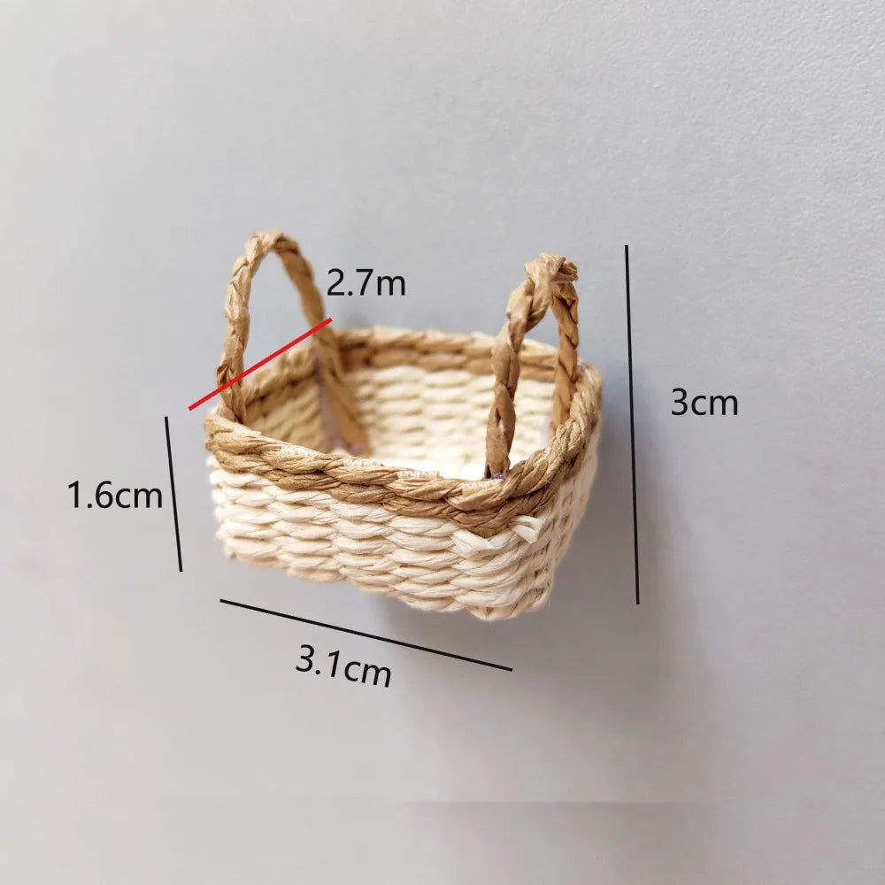 Miniature Woven Basket for BJD OB11 Dollhouse – 1/6 Scale
