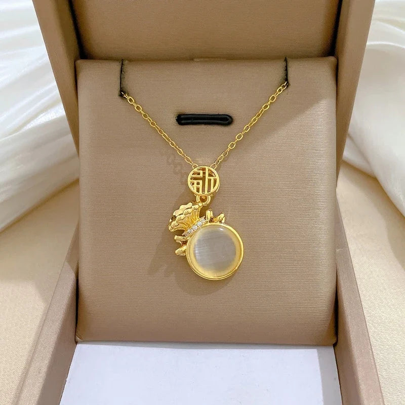 Women's Minimalist Gold Stainless Steel Pendant Necklace