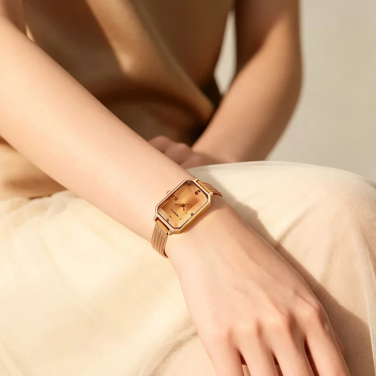 Women's Retro French Mesh Watch – Rhinestone Rectangle Dial