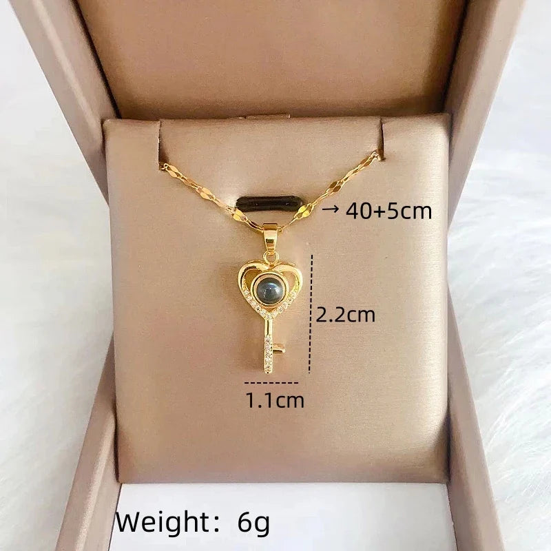 Women's Projection Pendant Necklace – I Love You Clavicle Chain