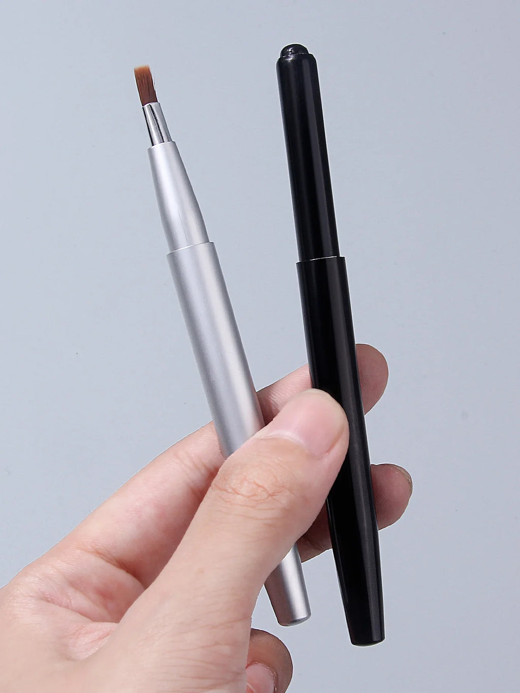Retractable Double-Headed Lip Brush with Cap – 2 Pcs | Nixie