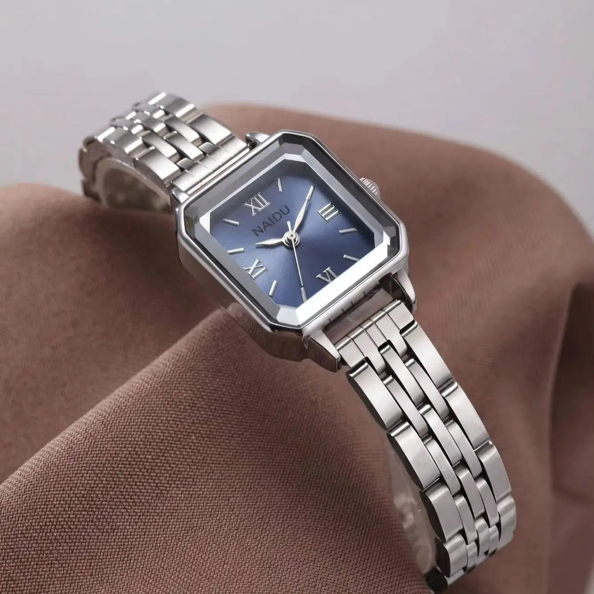 REBIRTH Women's Retro Quartz Watch – Light Luxury Daily Style