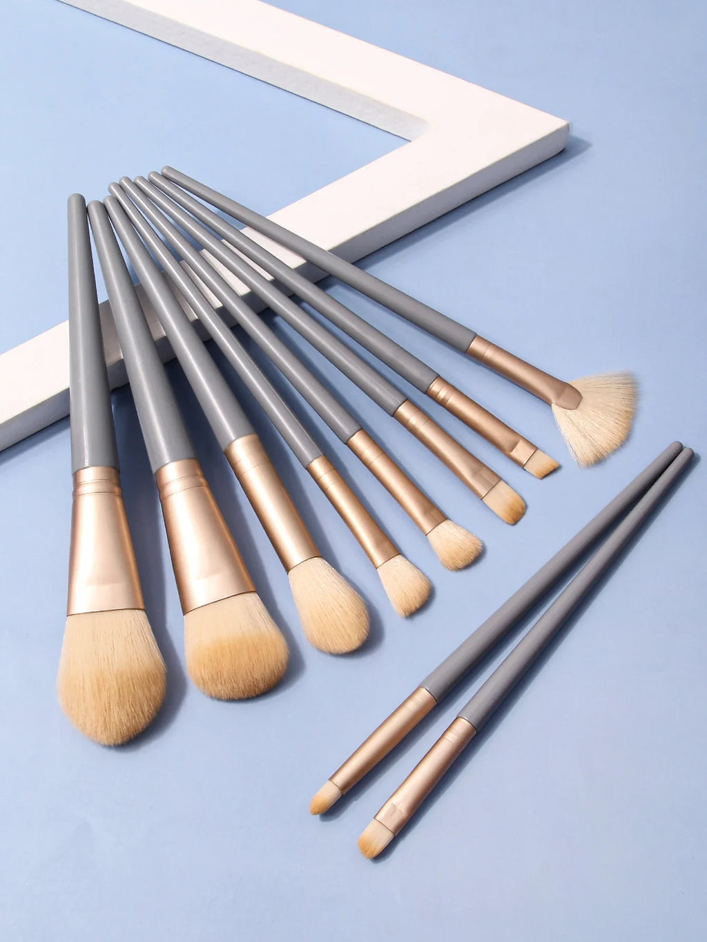 10-Piece Makeup Brush Set – Eyeshadow, Contour & Blush