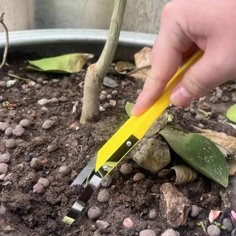 Wristband Weeder – 4-Tine Portable Garden Weeding Tool