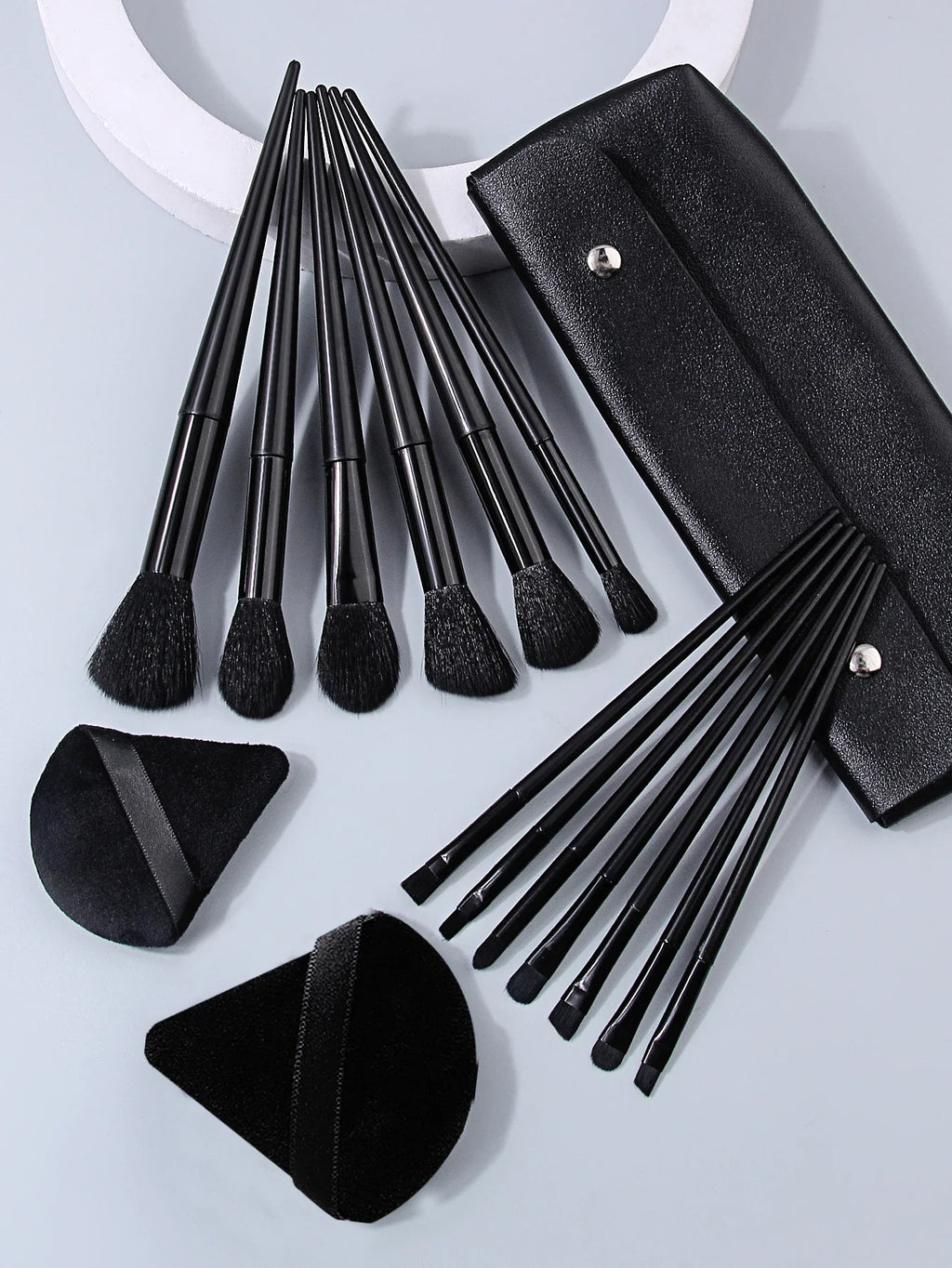 16Pcs Fluffy Makeup Brush Set with Storage Case & Puffs
