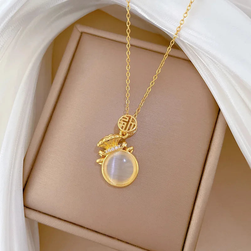 Women's Minimalist Gold Stainless Steel Pendant Necklace