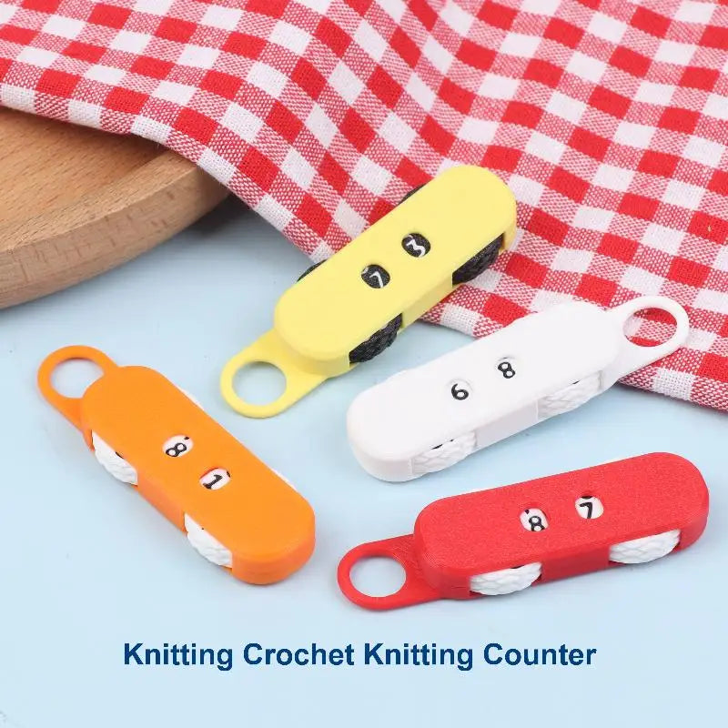 Knitting Stitch Counter with Ergonomic Plastic Needles