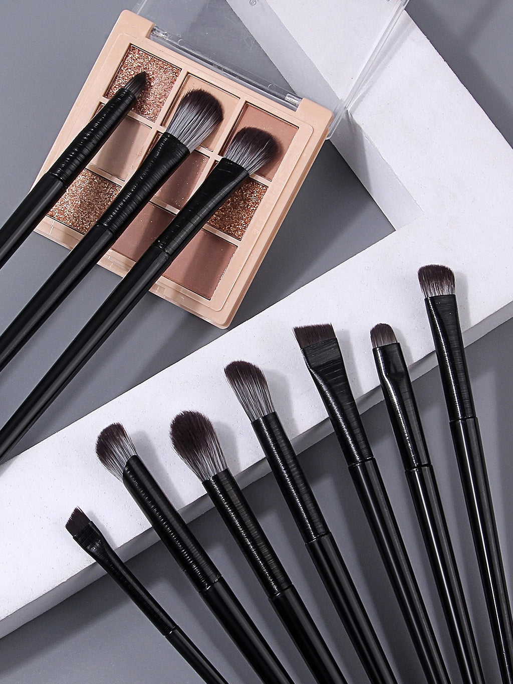 Nixie 13-Pc Eye Makeup Brush Set – Eyeshadow & Contour