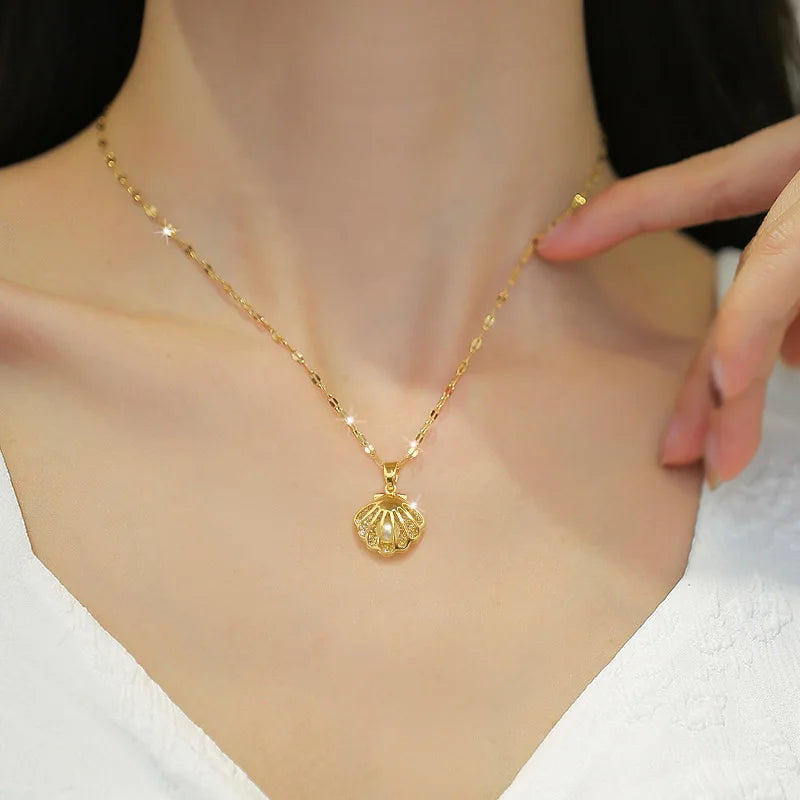 Zircon Shell Pearl Clavicle Necklace – Gold Stainless Steel