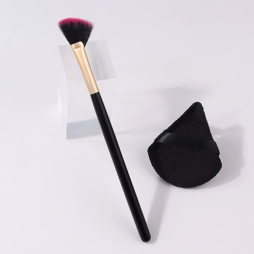 Fan-Shaped Contour Brush & Triangle Powder Puff Set – 2 Pcs