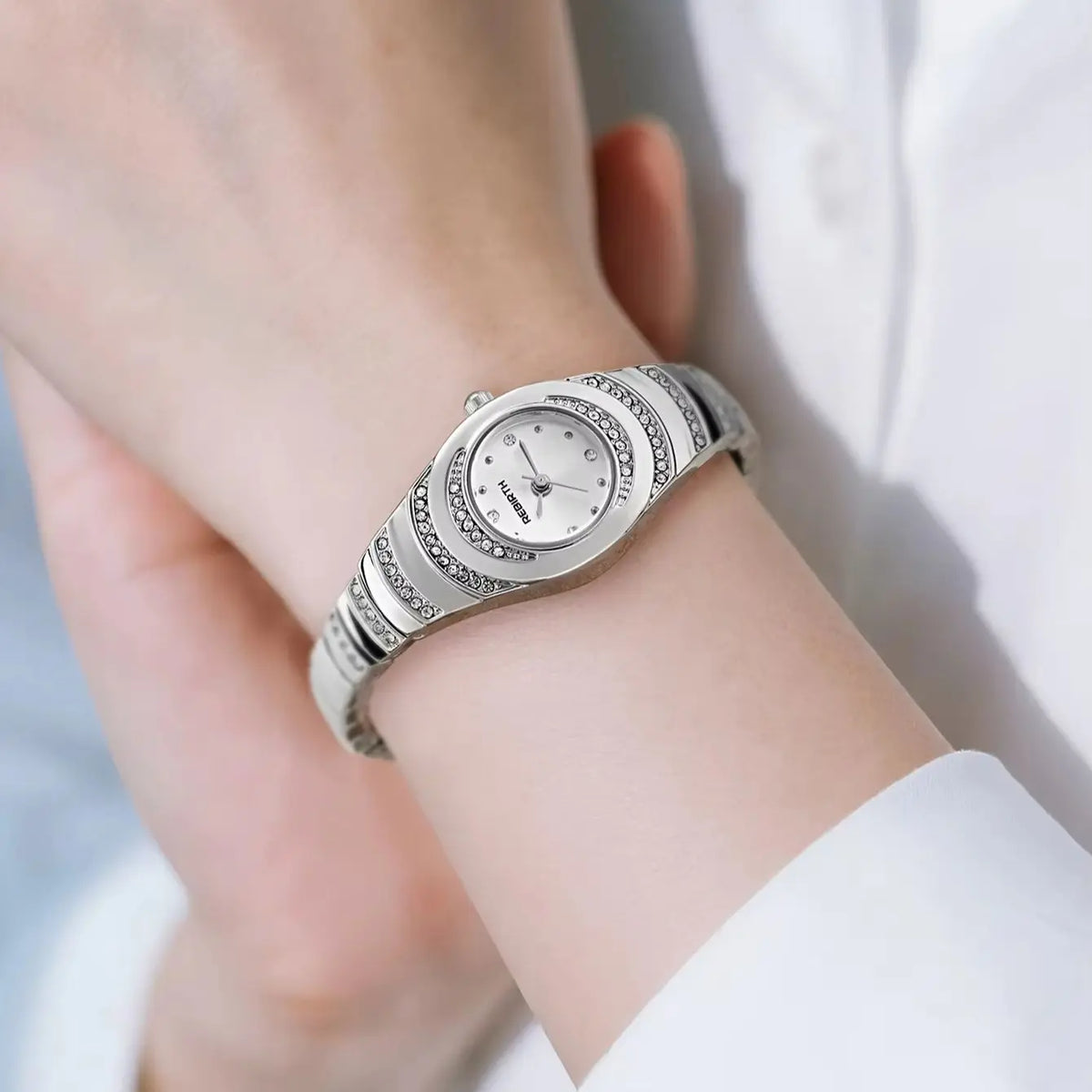 REBIRTH Vintage Oval Diamond Women's Quartz Watch | Steel Band