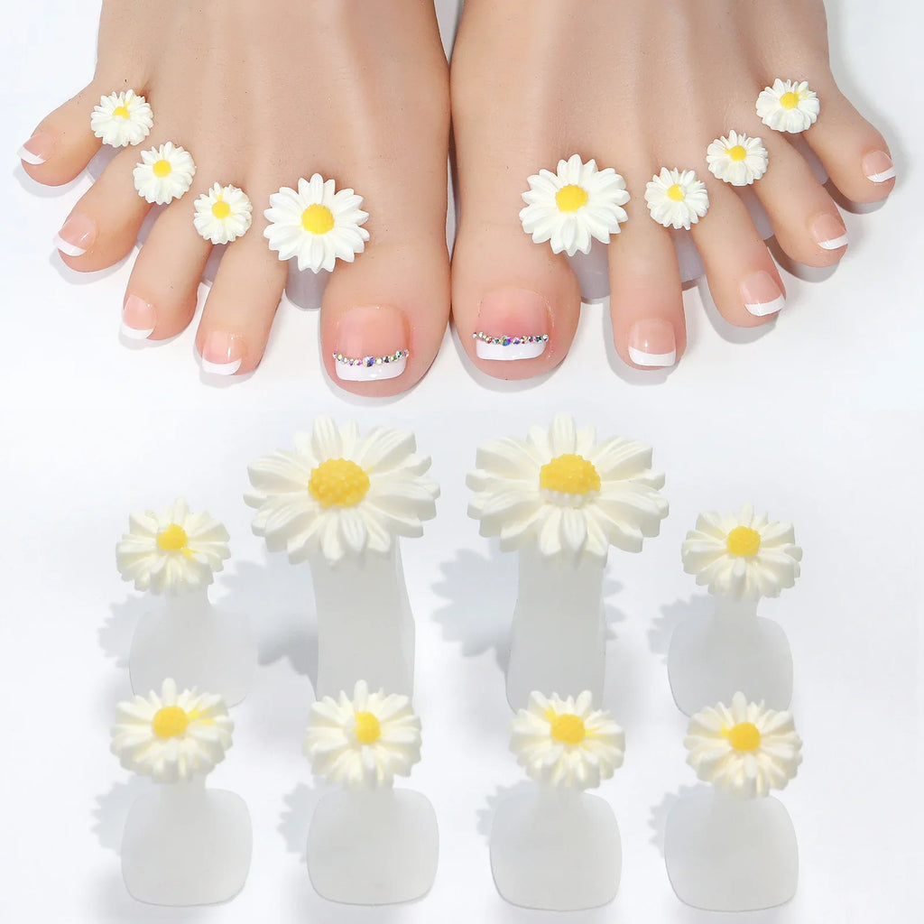 8PCS Daisy Rhinestone Silicone Toe Separators – Pedicure Tool