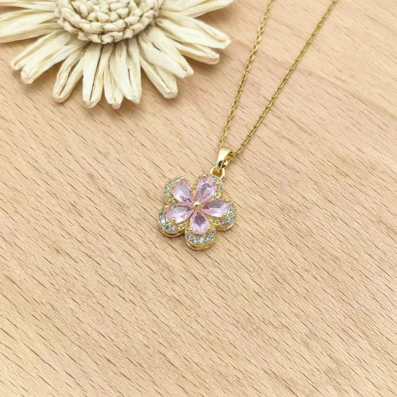 Women's Gold Heart Pendant Necklace – Adjustable Clavicle Chain