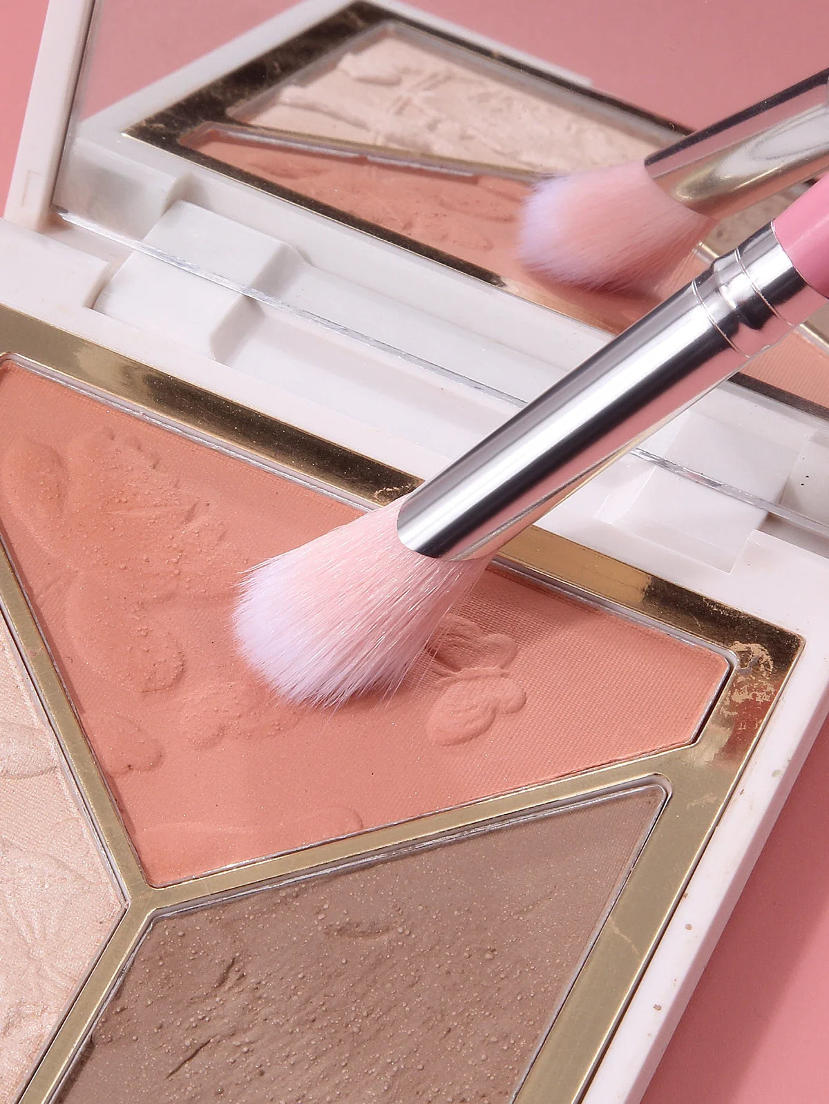 Pink Angled Highlight & Contour Brush – Nose Shadow Tool
