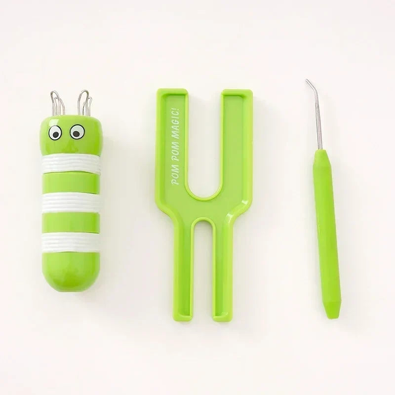 DIY Pom Maker Kit – Fluffy Yarn Pompom Tool for Knitting & Crafts