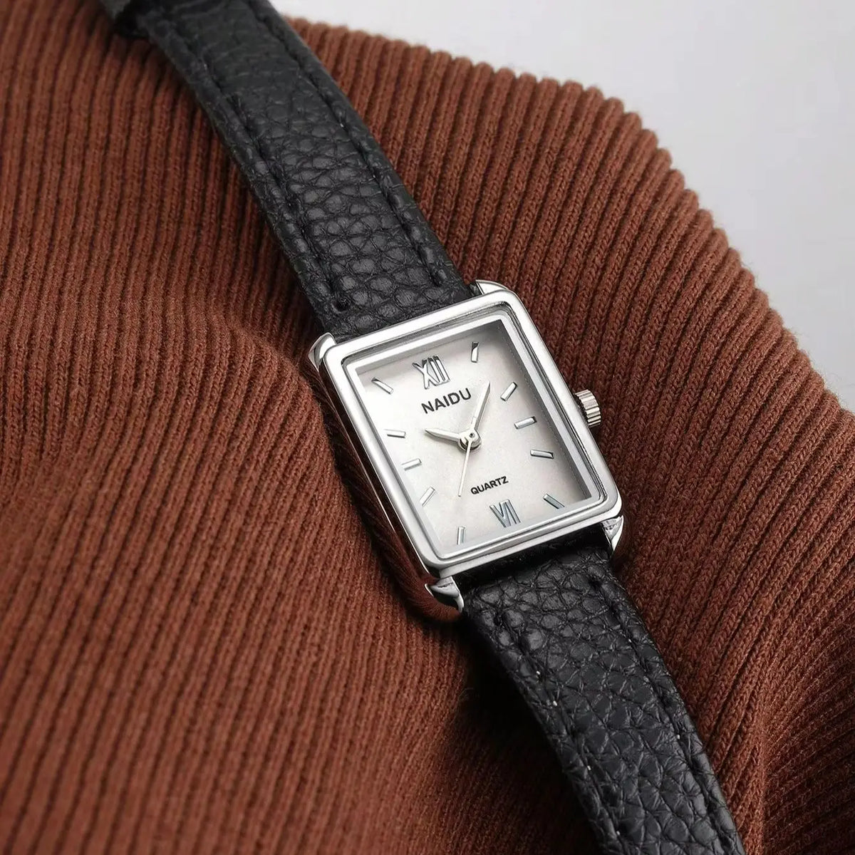 Ladies' Elegant Leather Band Quartz Watch – Casual & Fashion