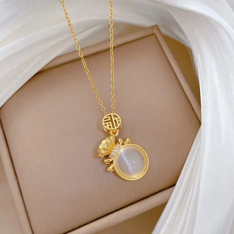 Women's Minimalist Gold Stainless Steel Pendant Necklace