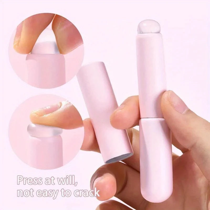 Silicone Lip Brush with Cover – Mini Portable Cosmetic Tool