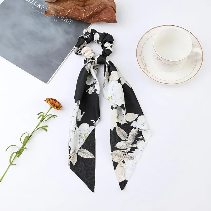 Korean Polka Dot Scrunchies – Women's Elastic Hair Ties & Scarf