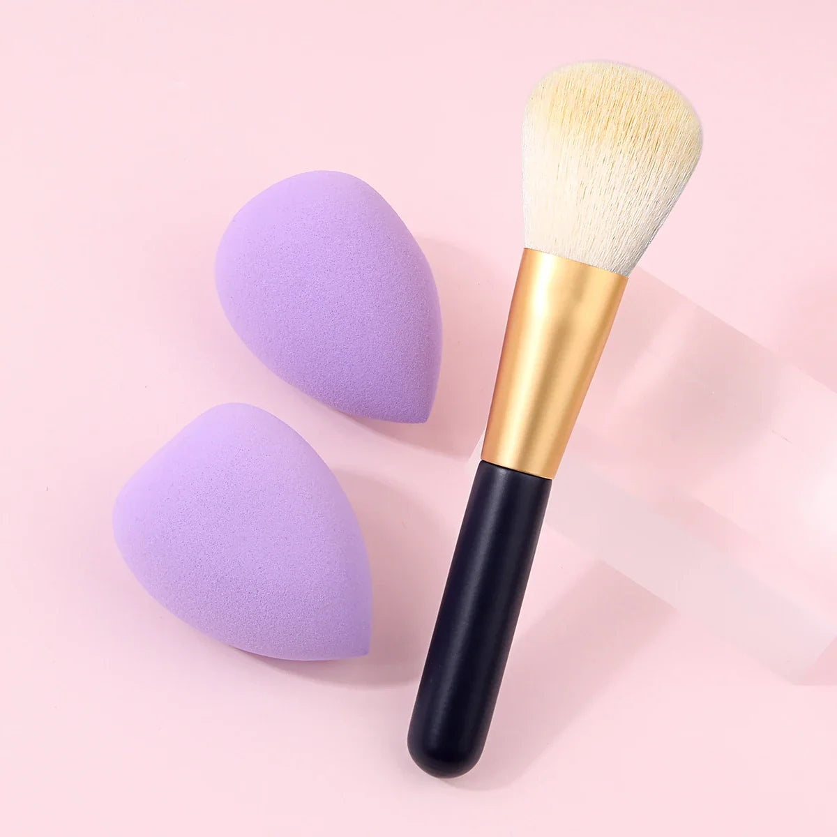 3-Piece Makeup Set: Blush Brush + 2 Water Drop Sponges