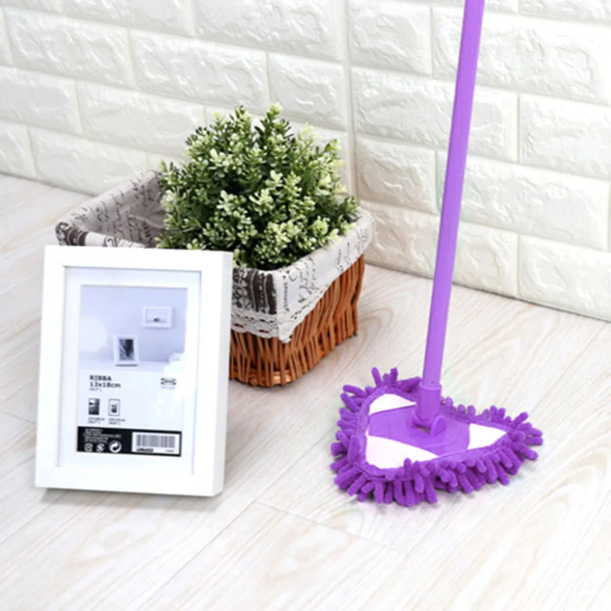 180° Rotatable Triangular Cleaning Mop – Walls, Floors & Ceiling