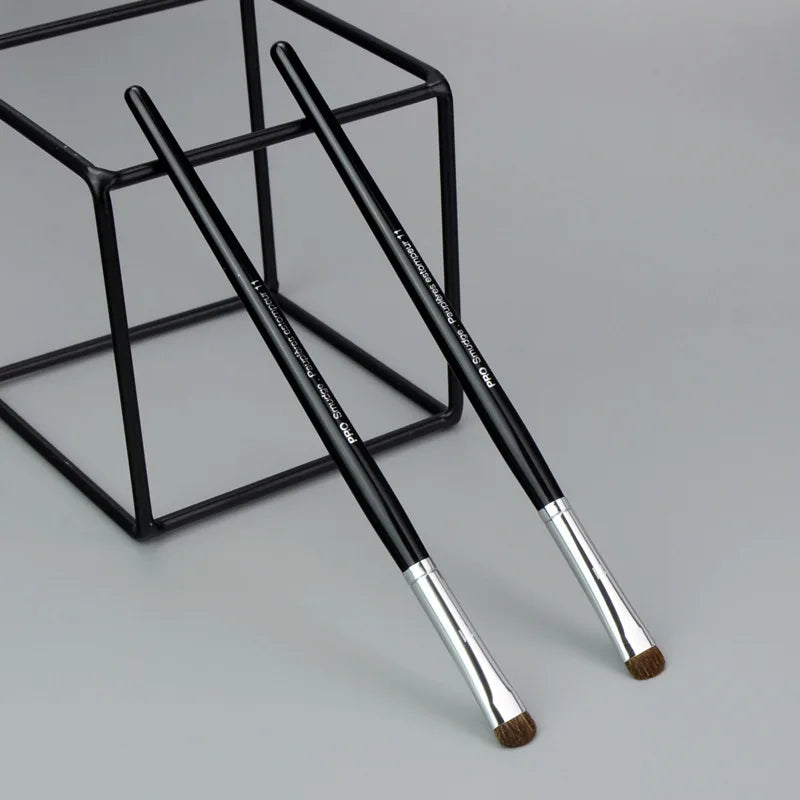 SEP #11 Flat Eye Shadow Brush – Horse Hair Smudger Tool