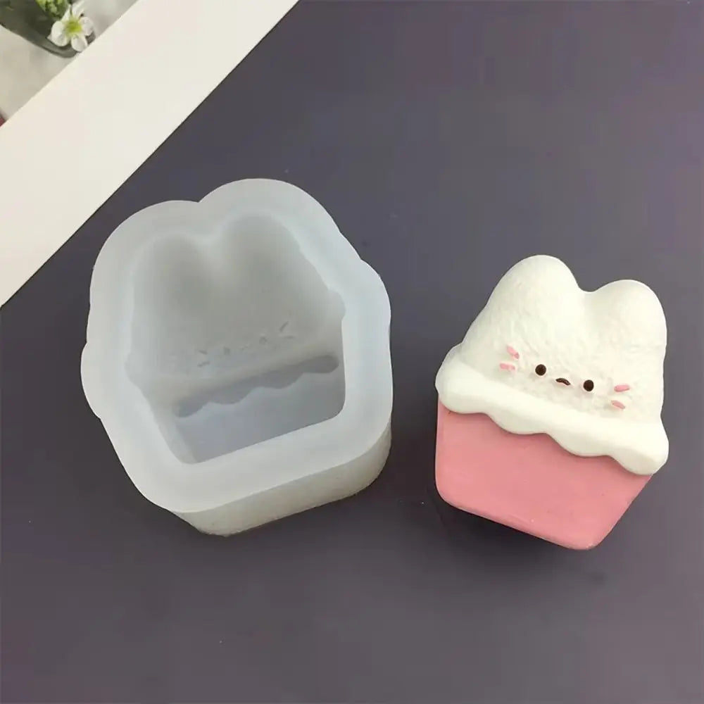 Cute Animal Silicone Baking Mold – Bunny & Kitten Cartoon