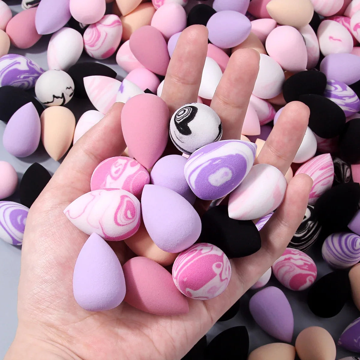 Mini Makeup Sponges – Water-Expanding Cosmetic Puffs 10–100 Pcs