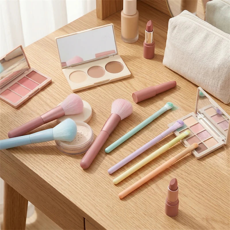 7-Piece Macaron Makeup Brush Set – Soft Synthetic Bristles