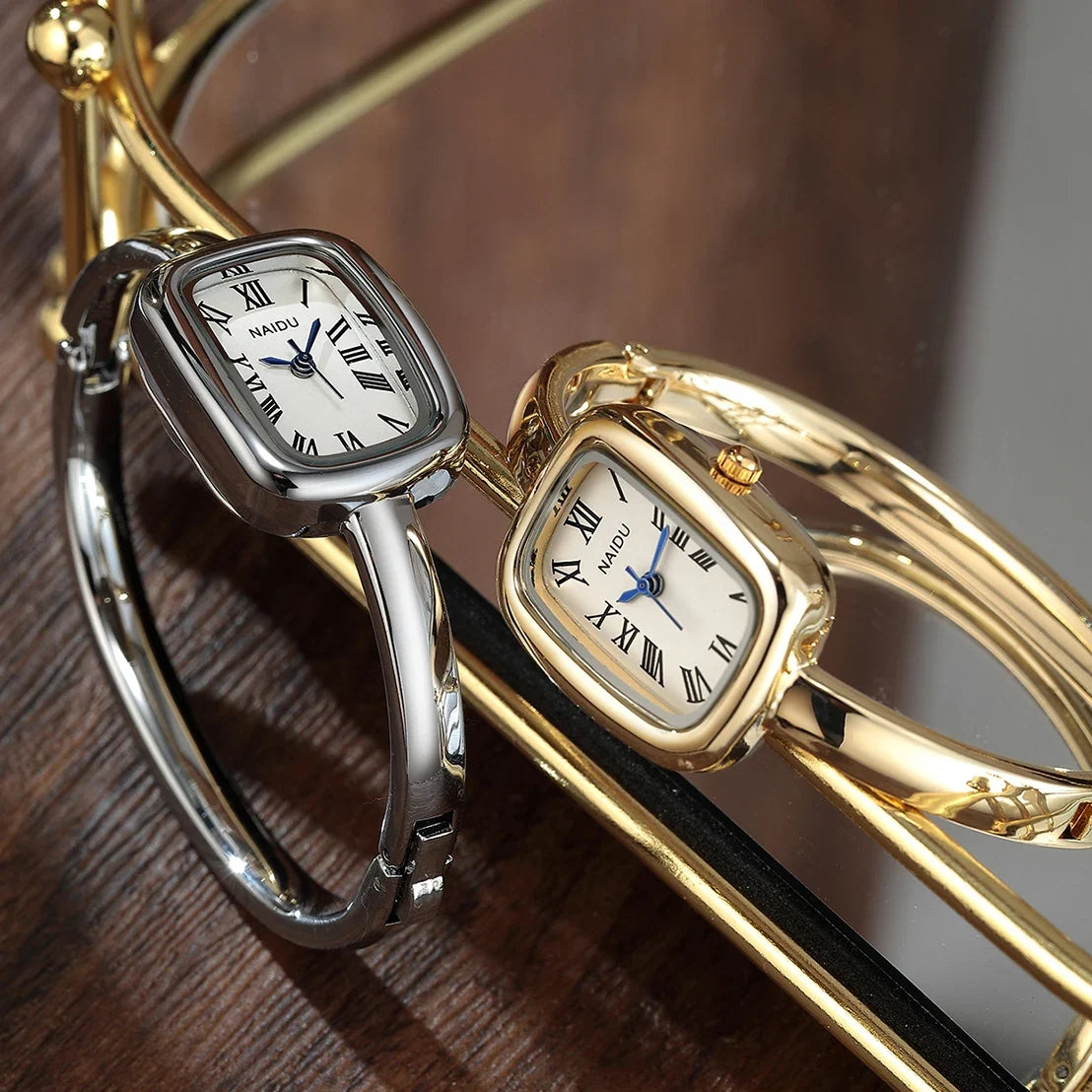 Women's Casual Roman Numeral Quartz Watch | Alloy Band