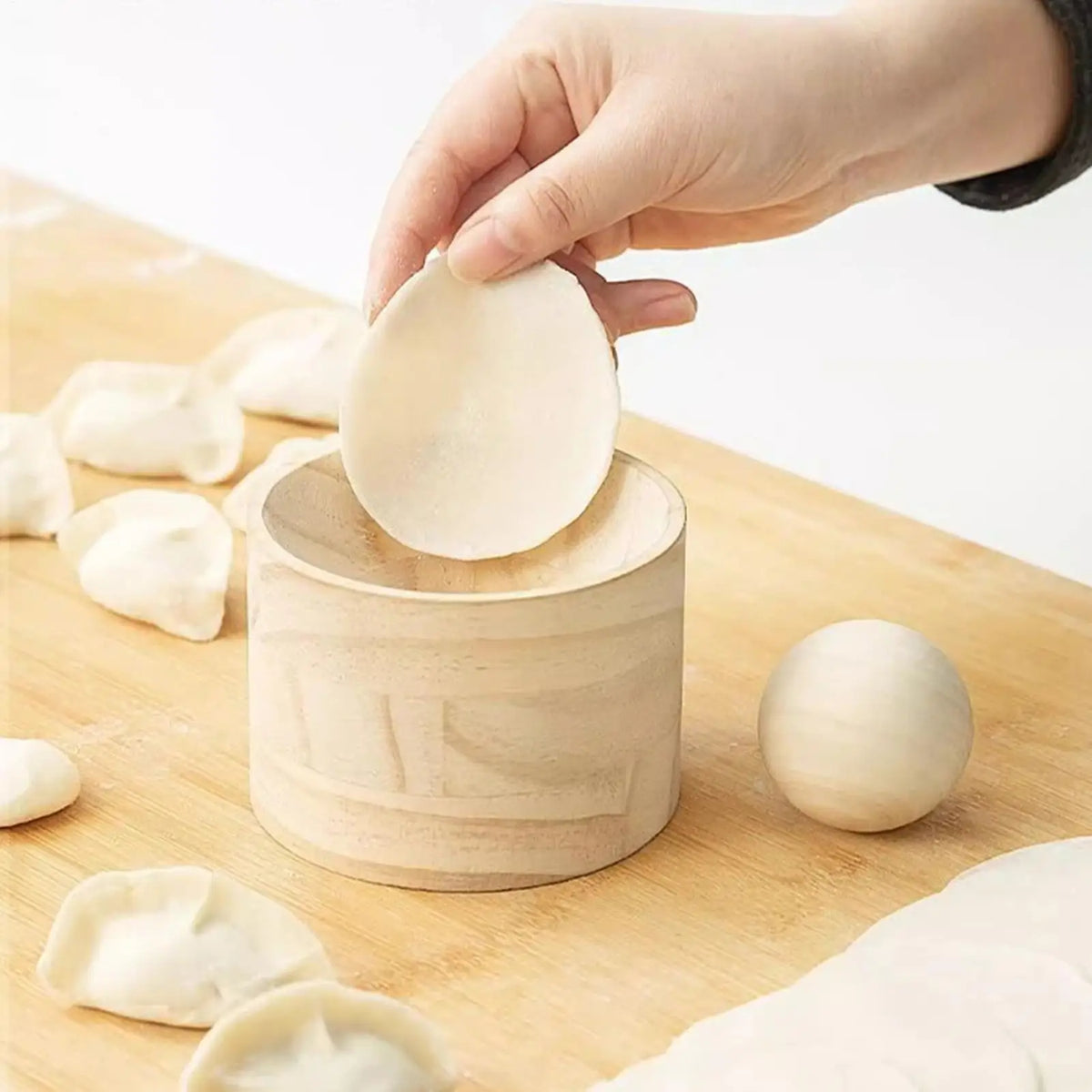 Wooden Non-Stick Dumpling Maker & Dough Skin Press Tool