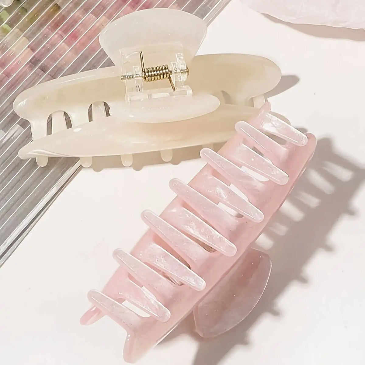 Korean Jelly Shark Hair Claw Clip – Elegant Women's Updo